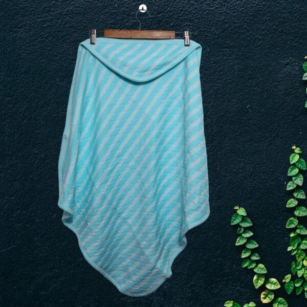 hooded baby towel (lines jacard)